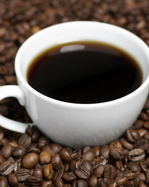 ¿El café es negro o marrón?